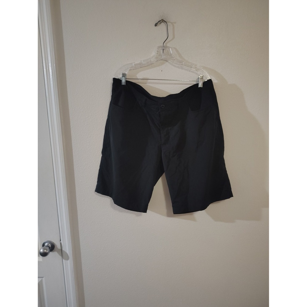 Under Armour HeatGear Mens Loose Fit Athletic Golf Shorts Black Size 40